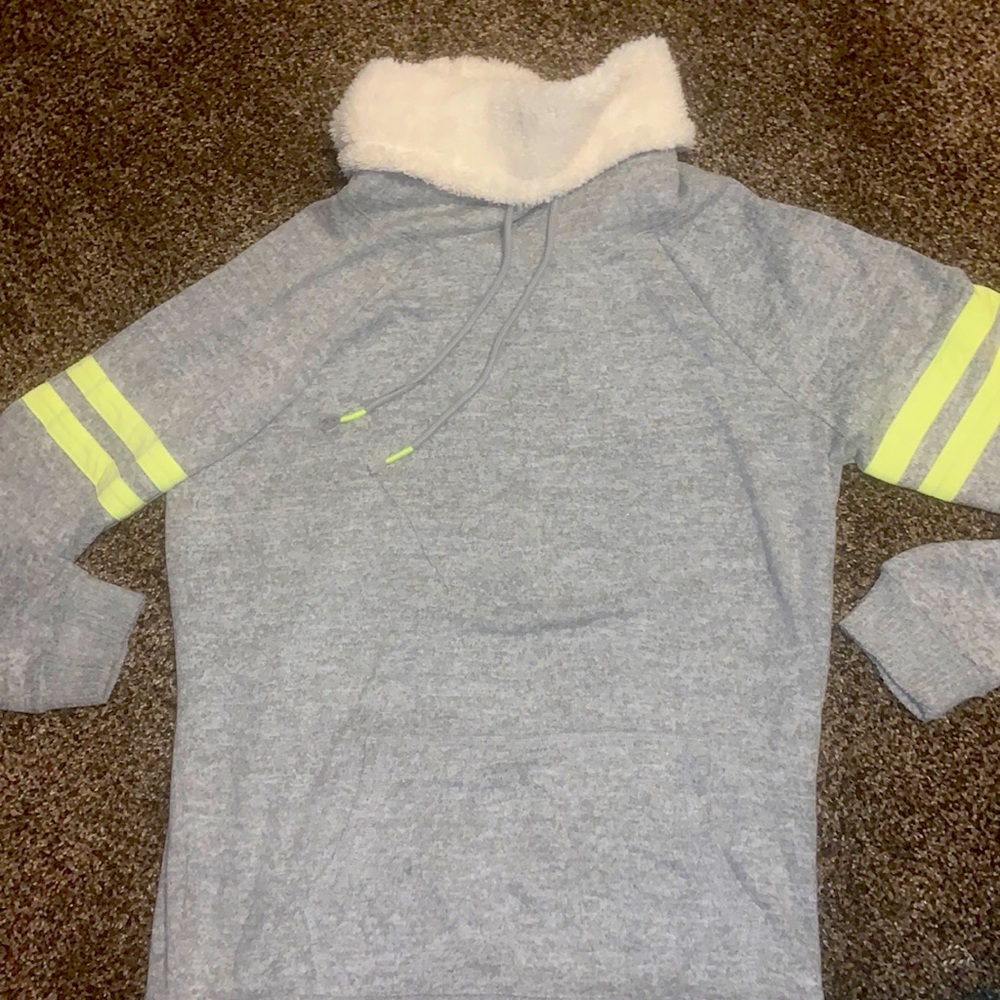 XL GREY SWEATER